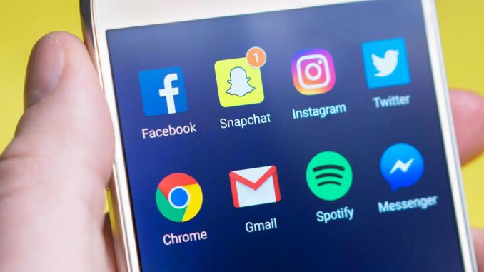 Elternabend in Wiemelhausen: Tipps zum ersten Smartphone für Kinder Elternabend in Wiemelhausen: Tipps zum ersten Smartphone für Kinder