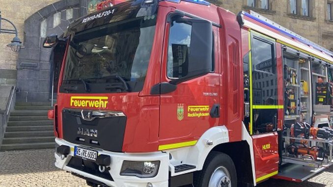 Feuerwehr warnt vor Gesundheits- und Brandgefahren bei anhaltender Hitze Feuerwehr warnt vor Gesundheits- und Brandgefahren bei anhaltender Hitze
