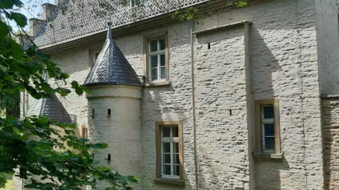 Fossilien- und Mineralienbörse im Wasserschloss Werdringen am 23. August