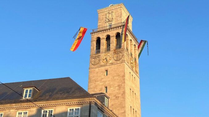 Gedenken im Landtag: NRW und Kommunen erinnern an Flutopfer von 2021