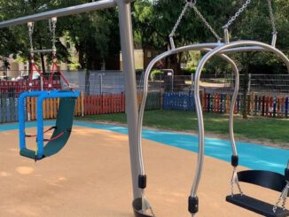 Inklusiver Spielplatz am Schloßberg eröffnet mit 1,5 Millionen Euro Förderung