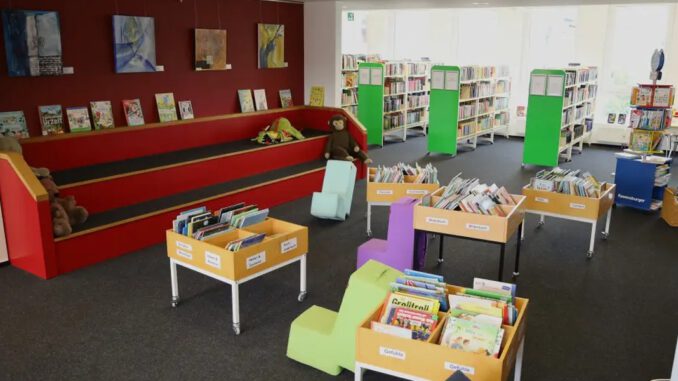 Kamishibai mit Kokosnuss in Haspe lädt Kinder zum Zuhören ein