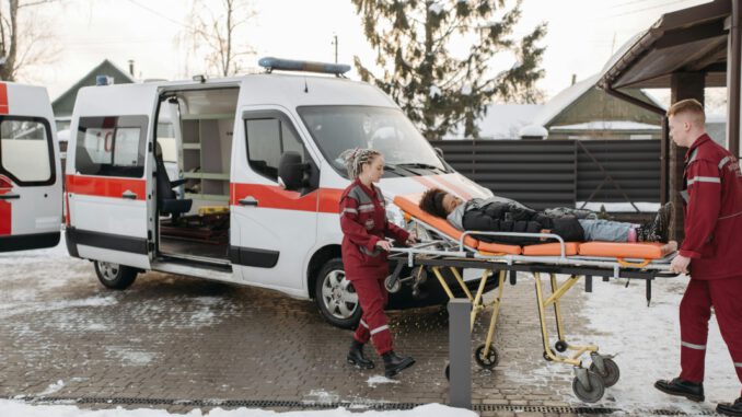 Krankenkassen zahlen nur Festbeträge für Rettungseinsätze. Patienten müssen Differenz tragen