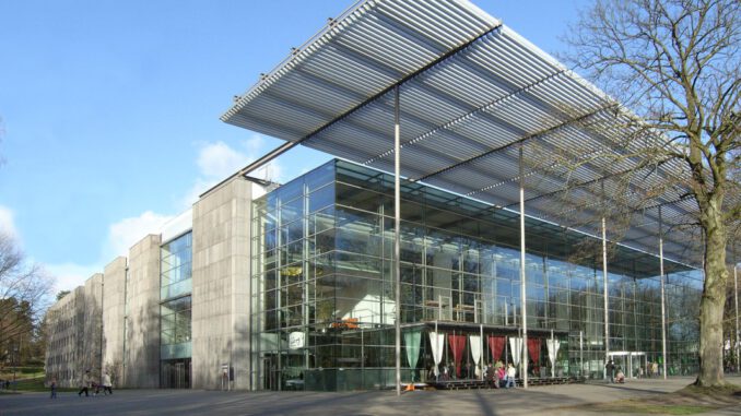 Modernisierung im Ruhrfestspielhaus schreitet voran: Bühne wird in großem Stil erneuert Modernisierung im Ruhrfestspielhaus schreitet voran: Bühne wird in großem Stil erneuert