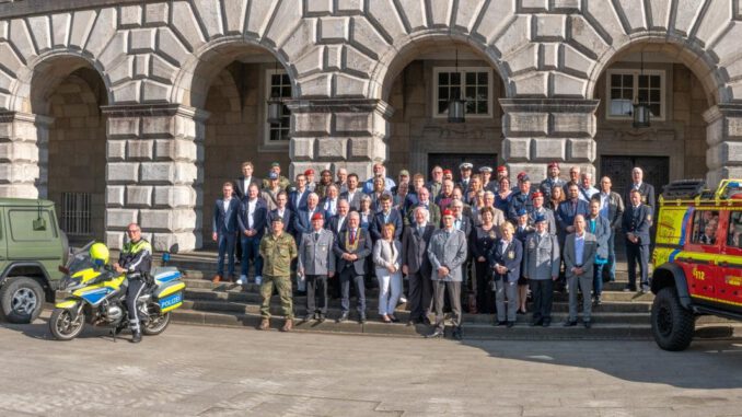 Mülheim begeht zweiten Nationalen Veteranentag mit Reden und Fahrzeugpräsentationen