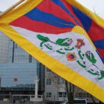 Mülheim hisst tibetische Flagge am Rathausturm als Zeichen der Solidarität